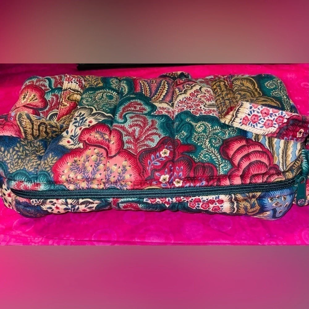 NWOT BOHO GLORIA RAE LADY LOVE GIFTS VINTAGE FLORAL MULTI-COLORED QUILTED TOTE!